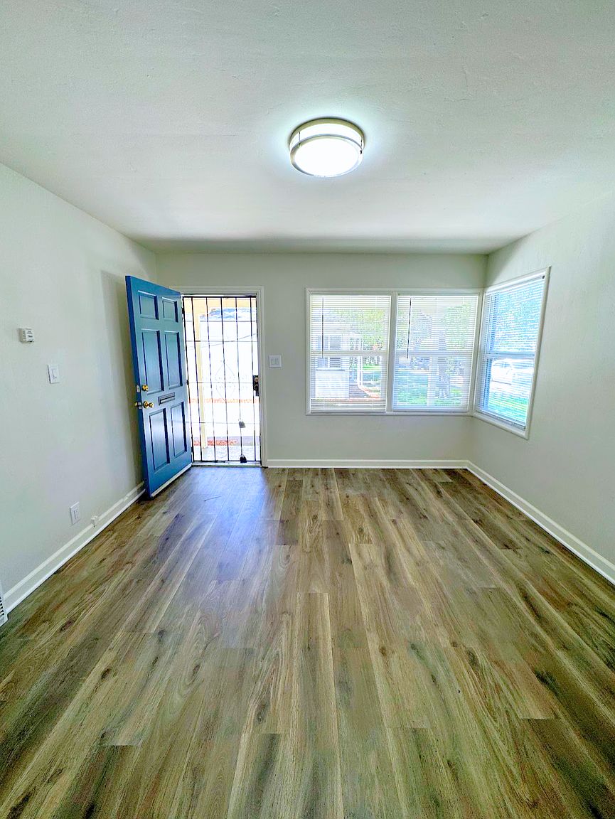 467 S Buena Vista Ave photo 3