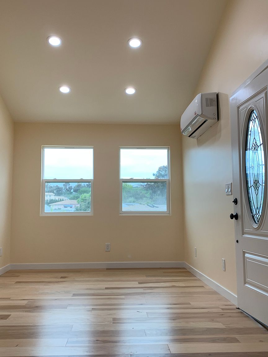 2018 Hanford Dr photo 5