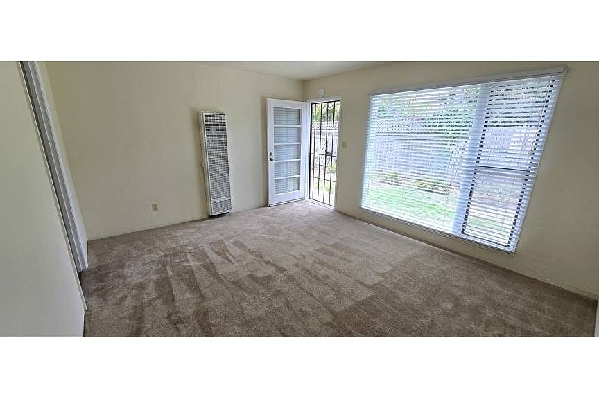827 Diamond St photo 2