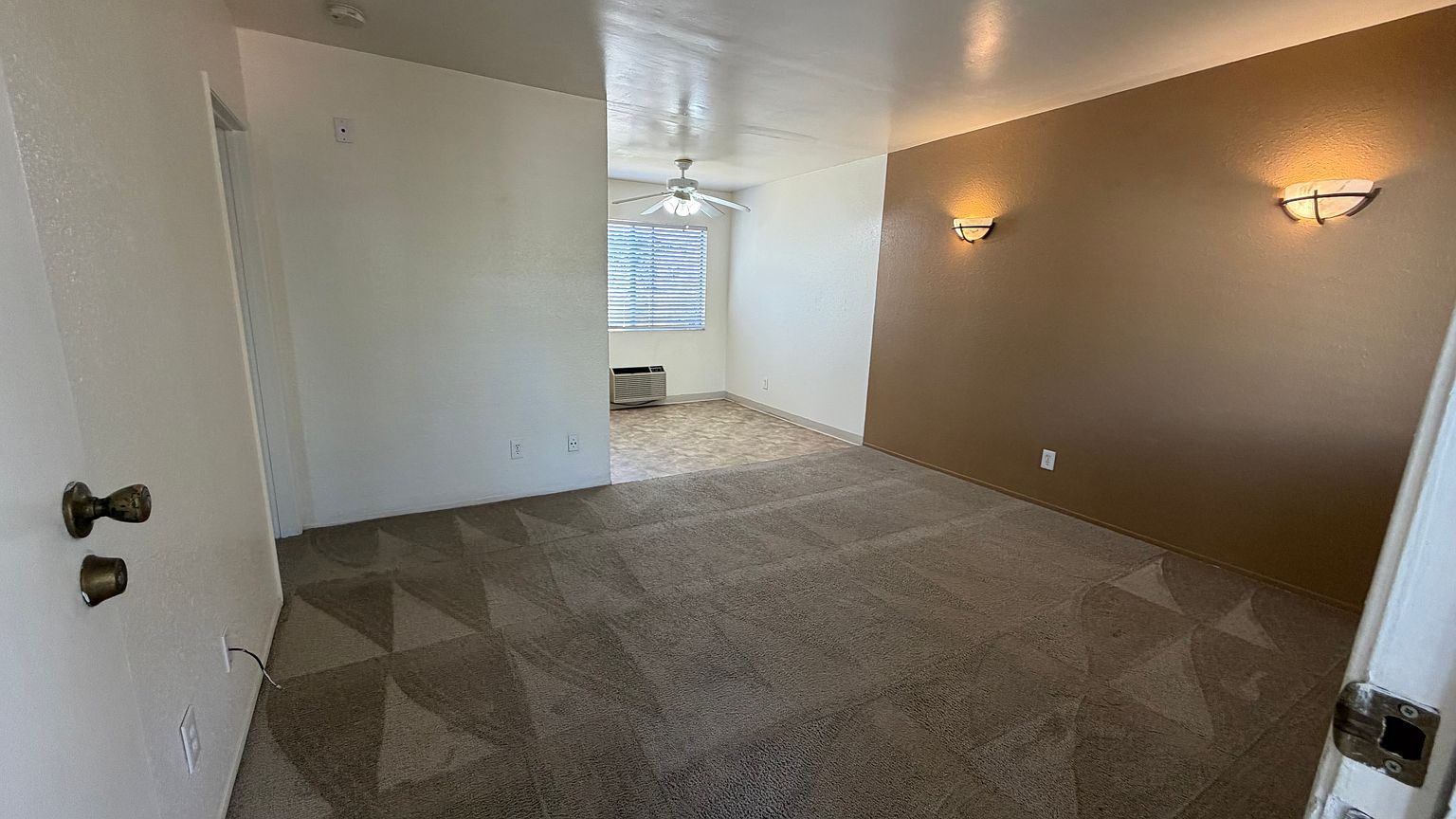 4857 College Ave photo 2