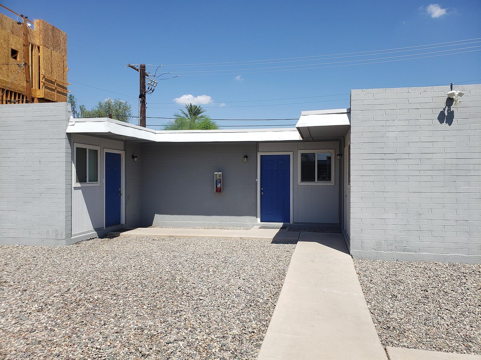 1605 W Colter St photo 5