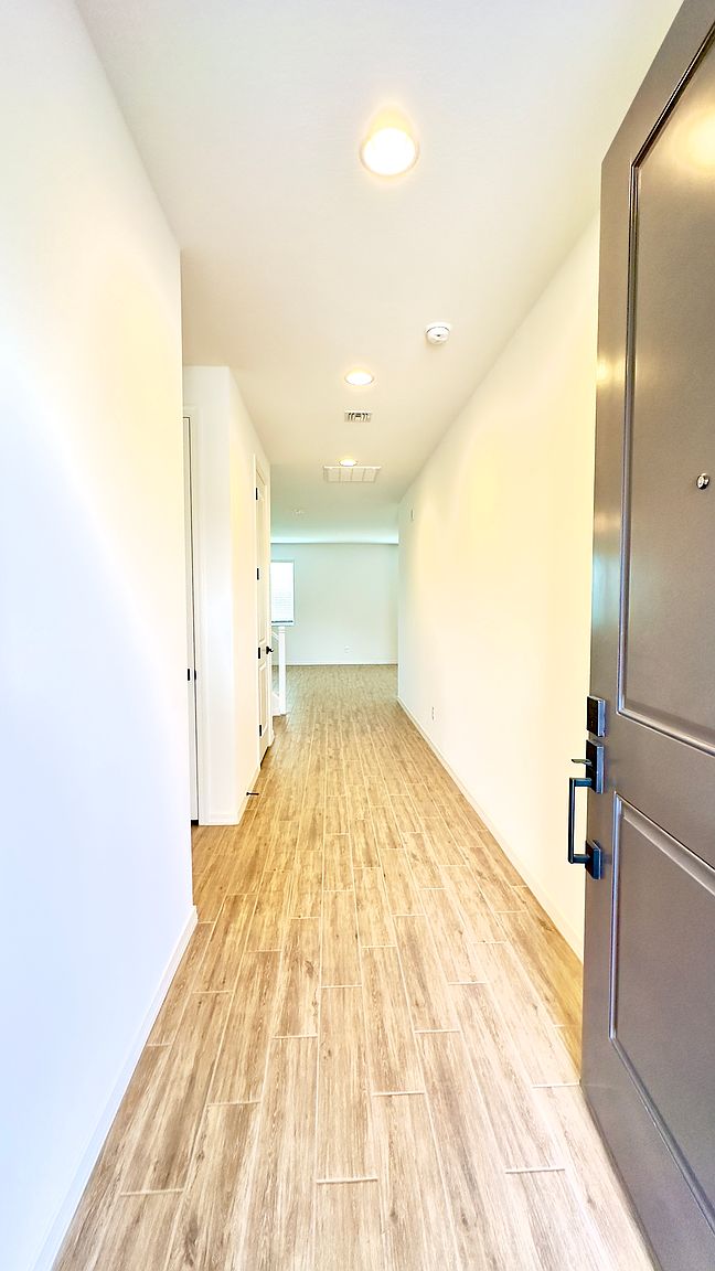 9459 E Sector Dr photo 4