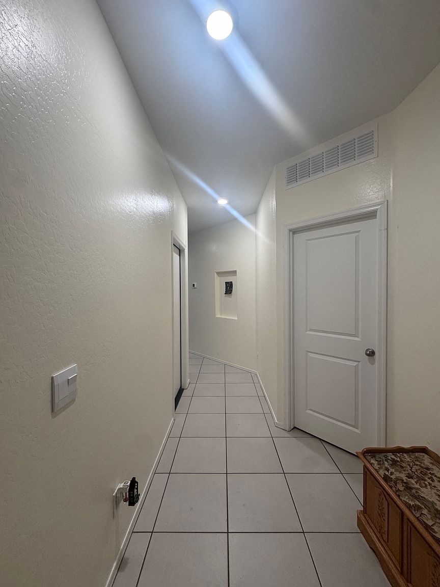 10522 W Spencer Run photo 4