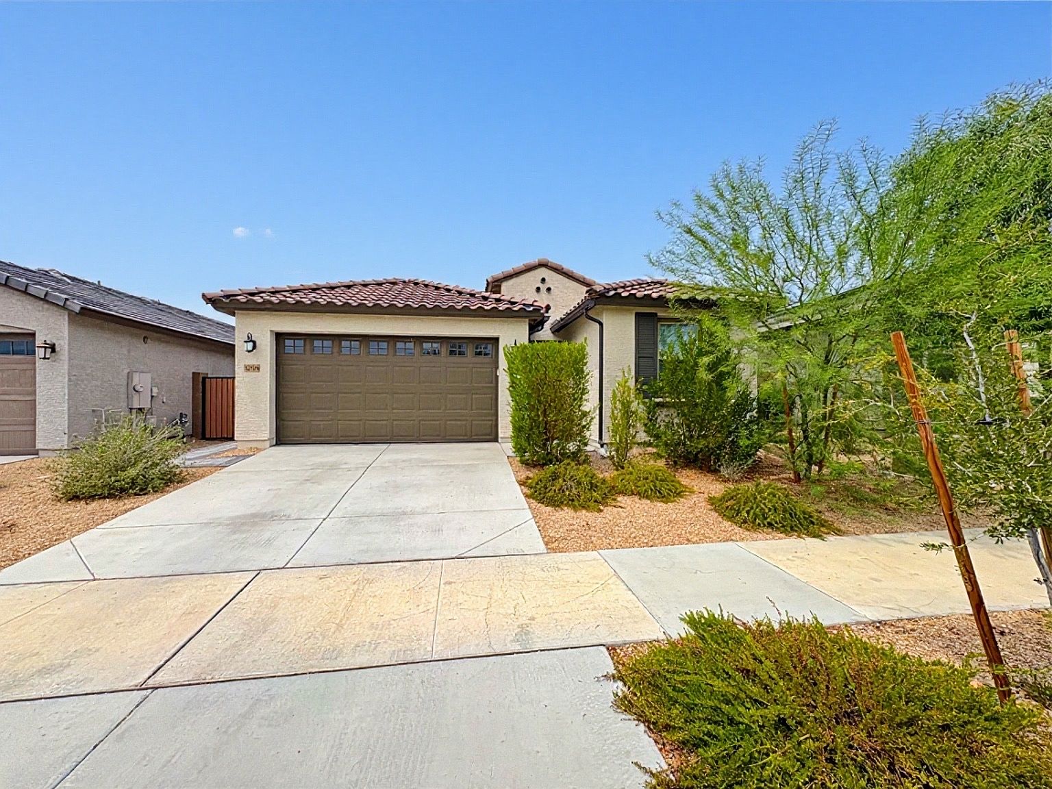 32518 N 20th Gln photo 2