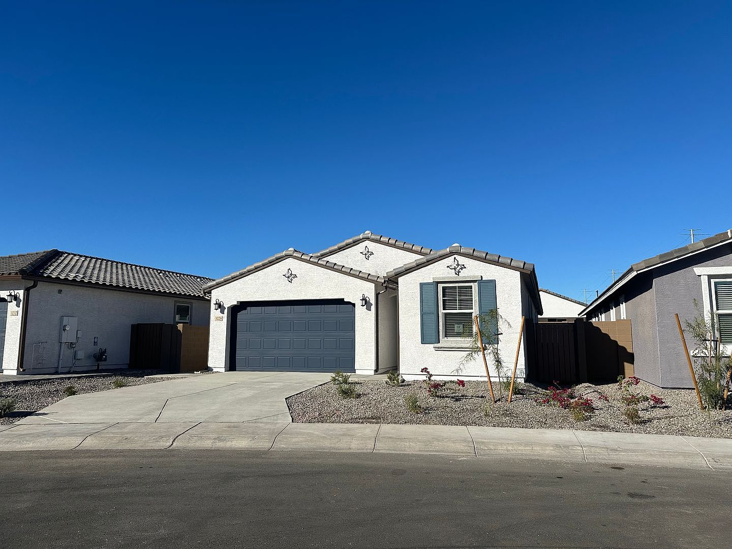 3228 W Morning Vista Ln Phoenix, AZ 85085 photo 3