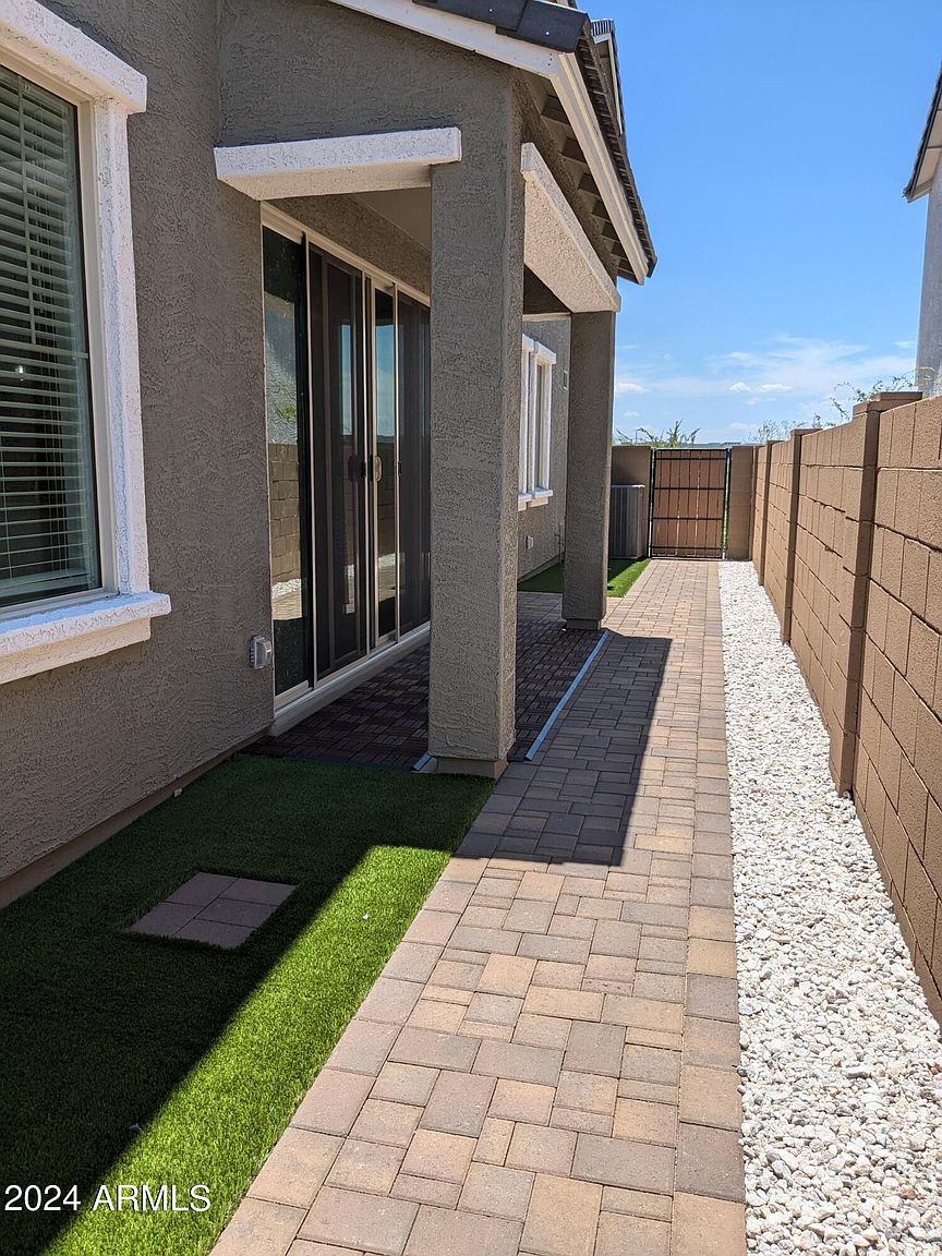 2207 W Paso Trl photo 4