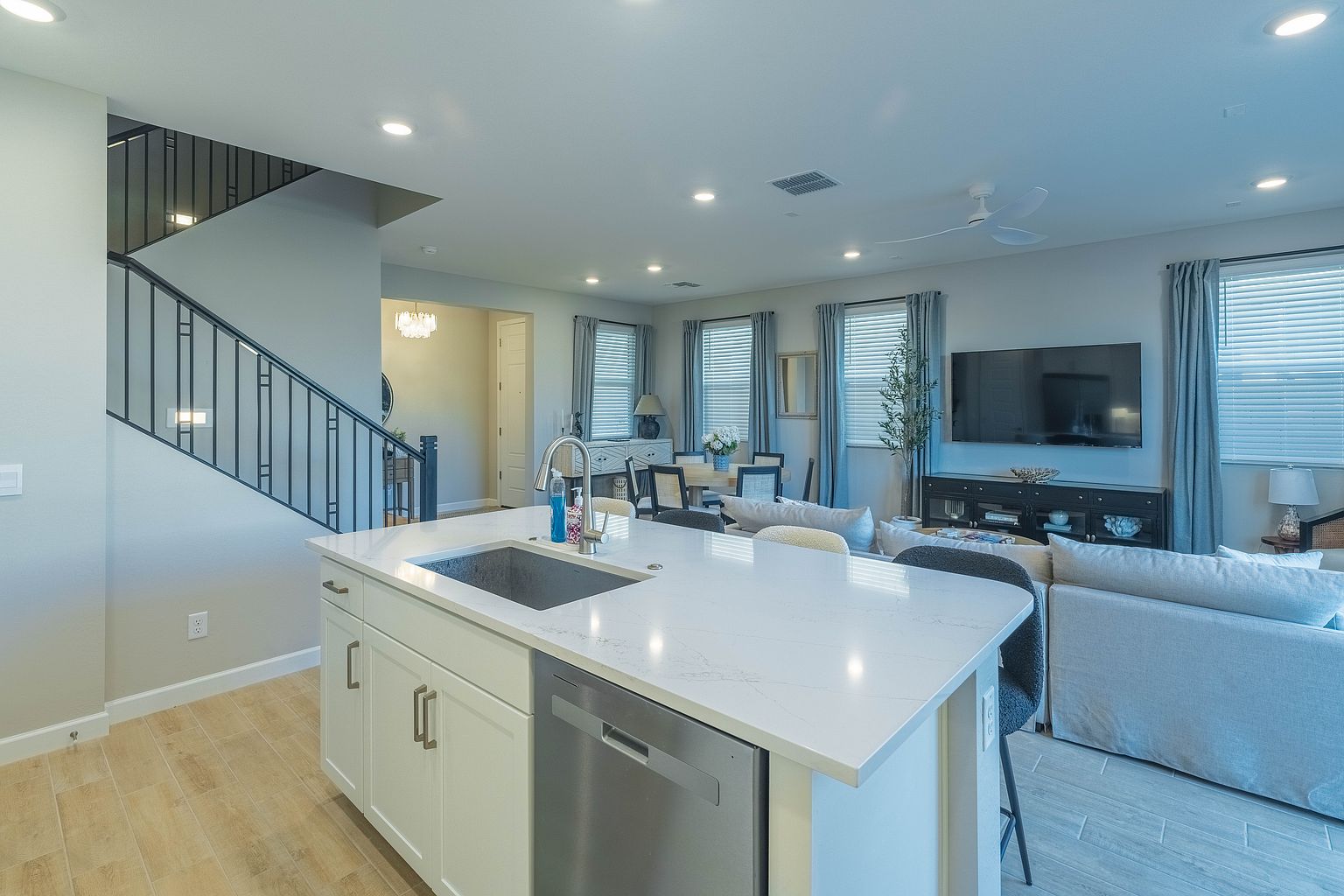 5850 E Ringtail Way photo 2