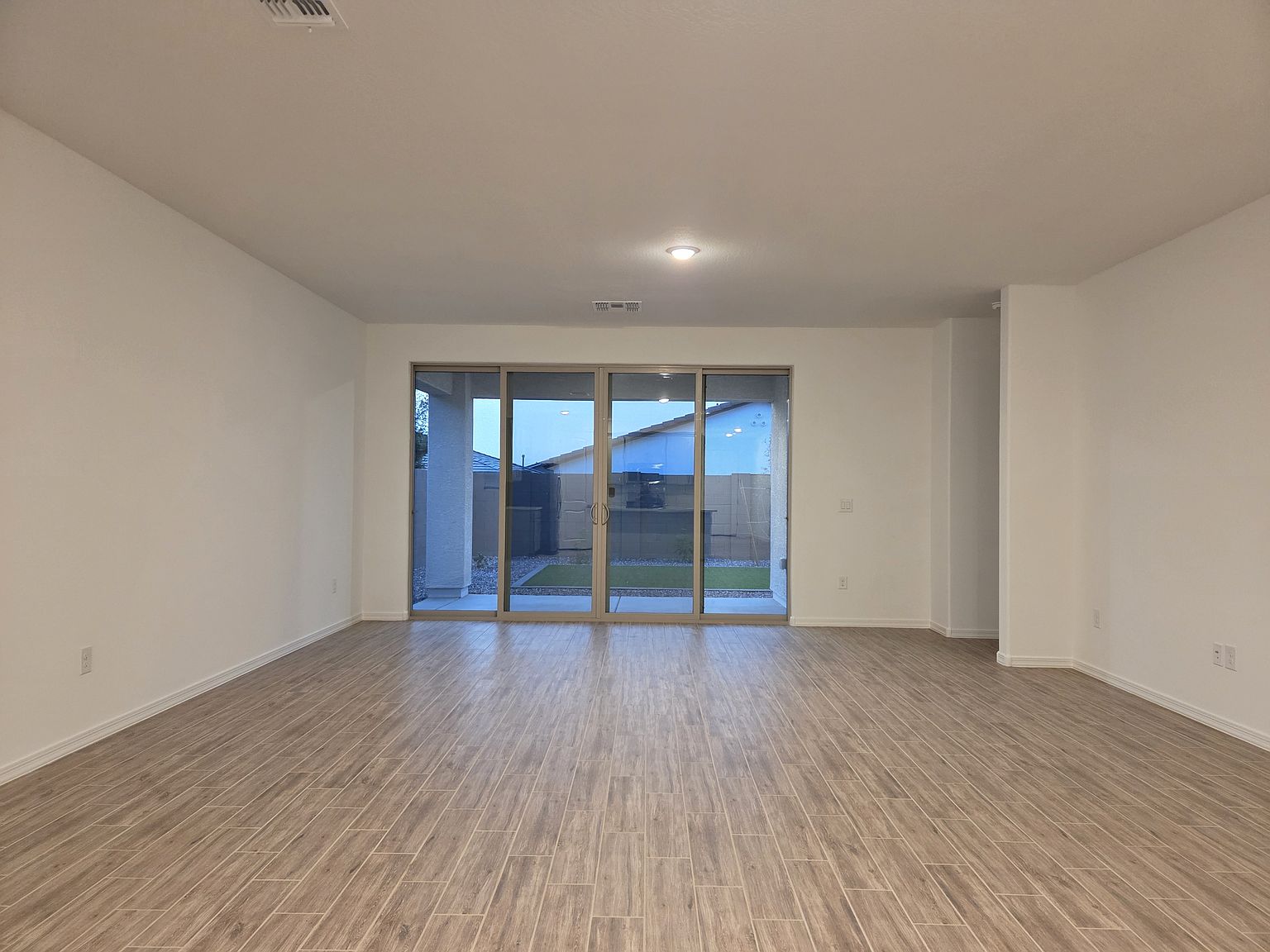 22816 E Roundup Way photo 5