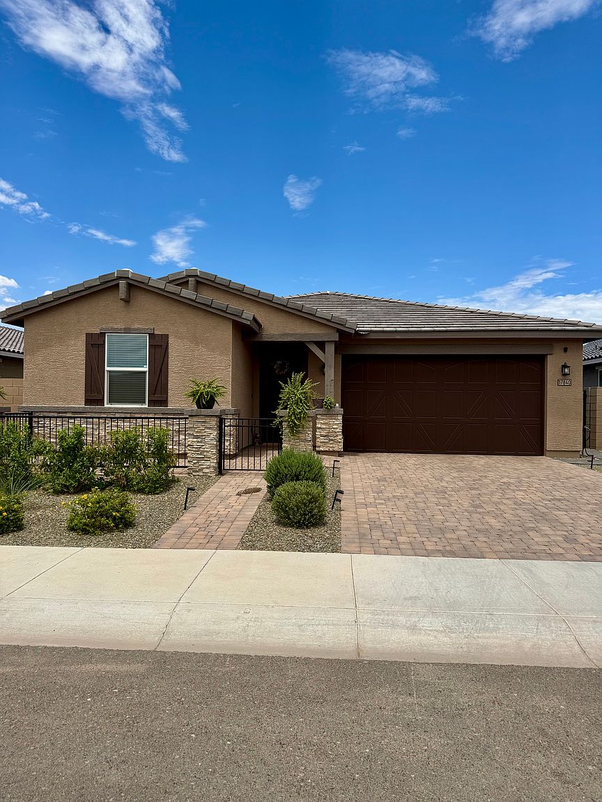 17840 W Pierson St photo 2