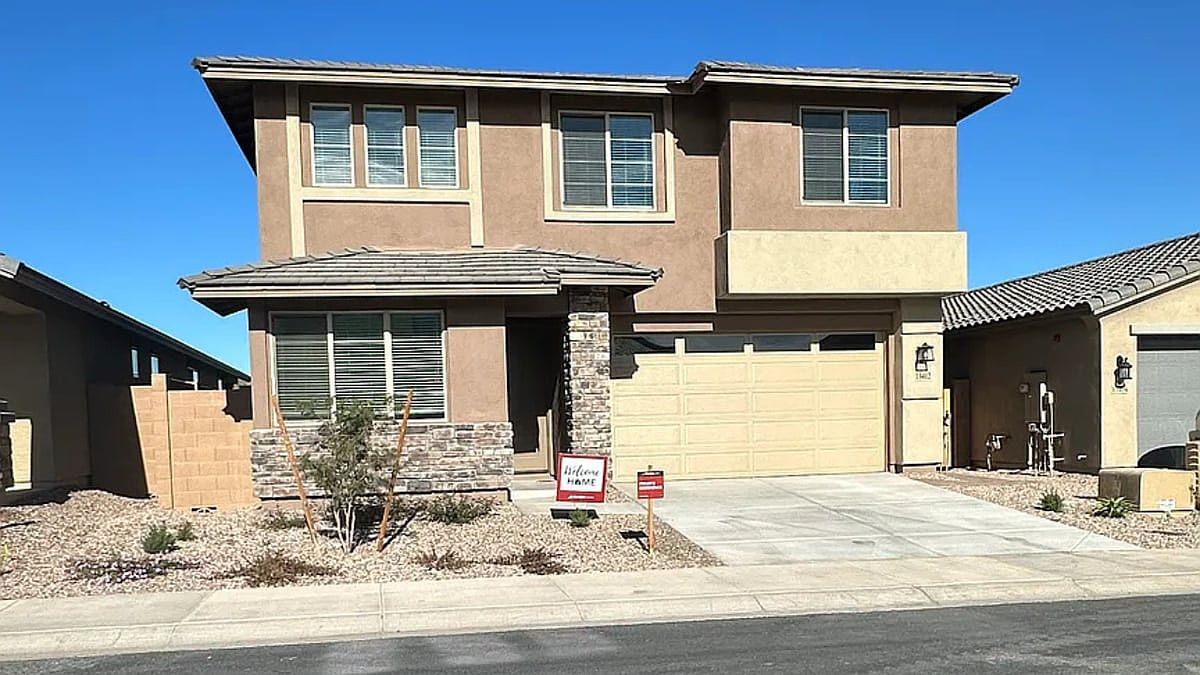 13412 W Eagle Feather Rd Peoria, AZ 85383 photo 2