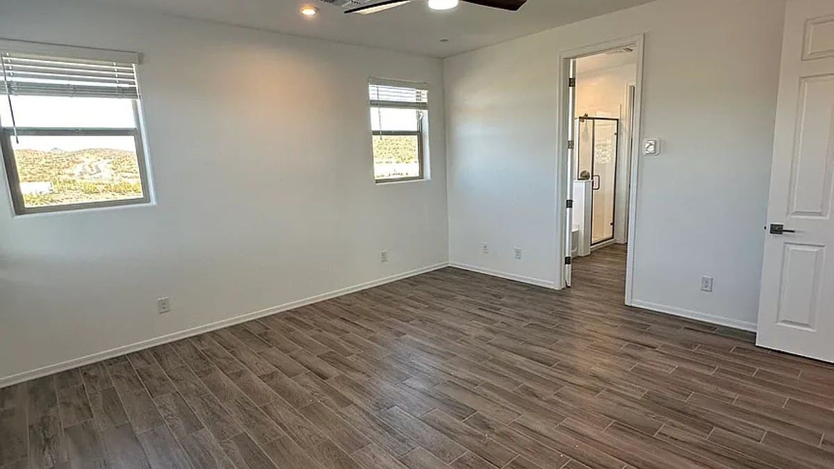 13426 W Eagle Feather Rd Peoria, AZ 85383 photo 5