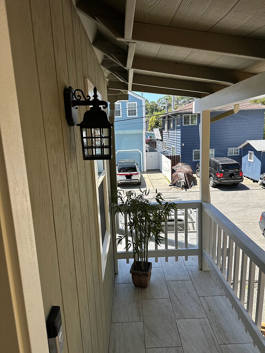 305 Treasure Island Dr photo 3