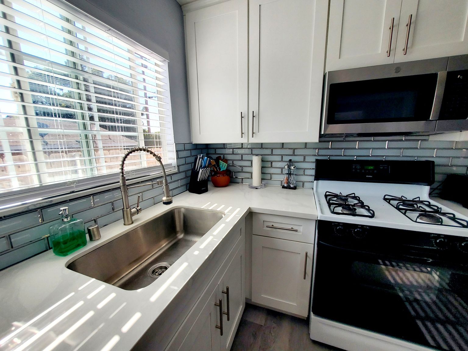 5521 Blueridge St photo 3