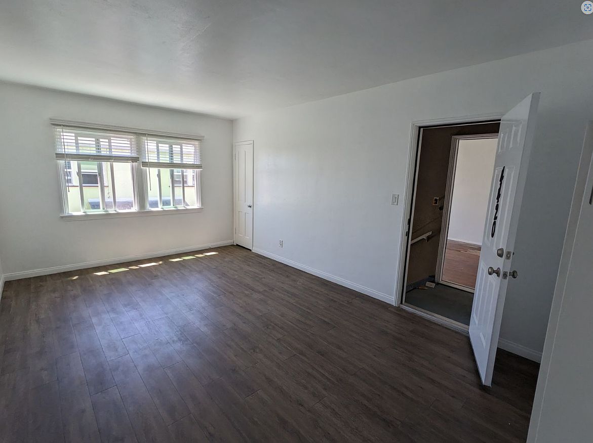 4420 Boundary St photo 4