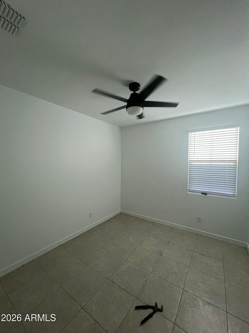 117 E Gemini Pl