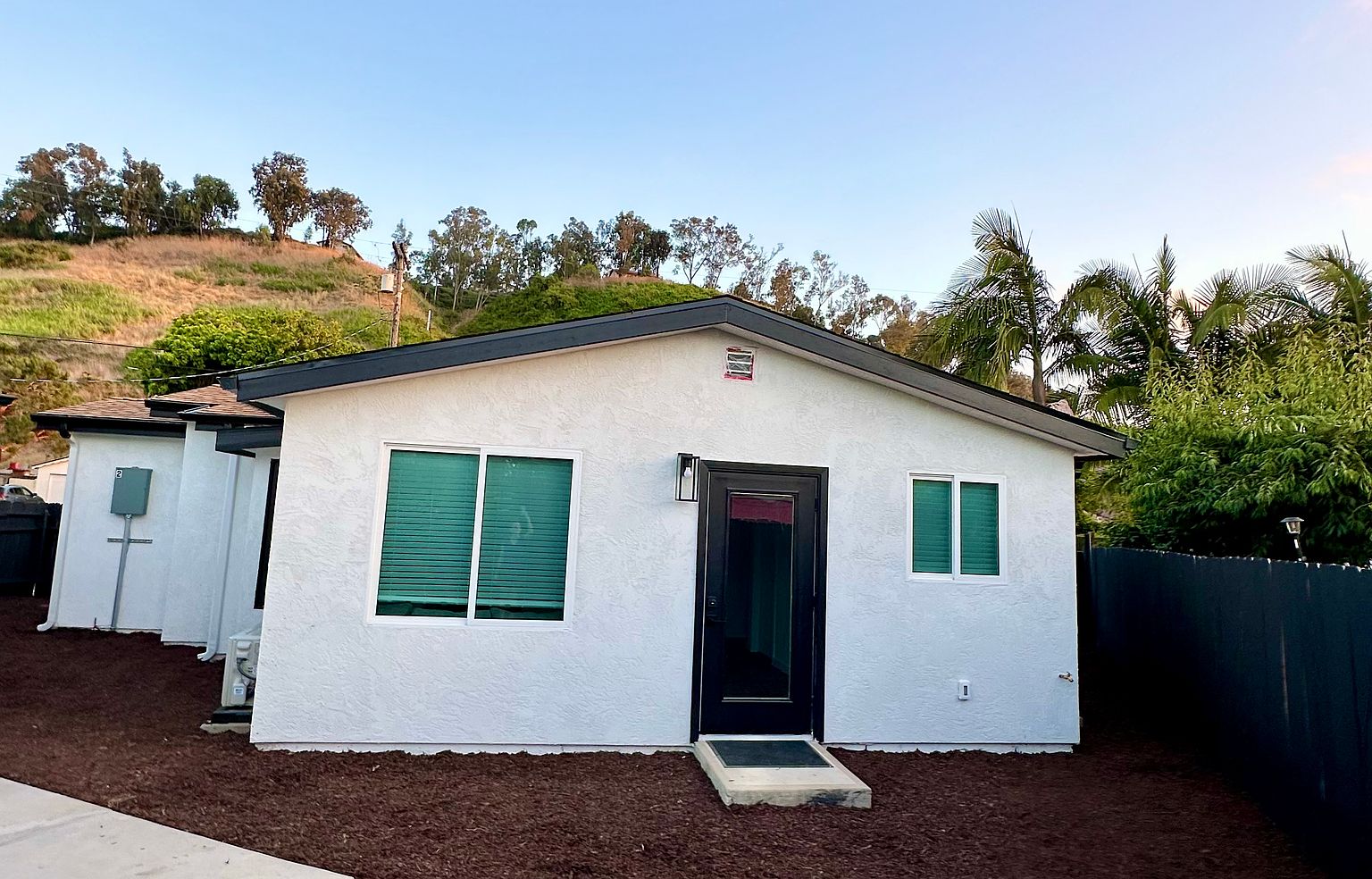 3234 Roberta Ln photo 5