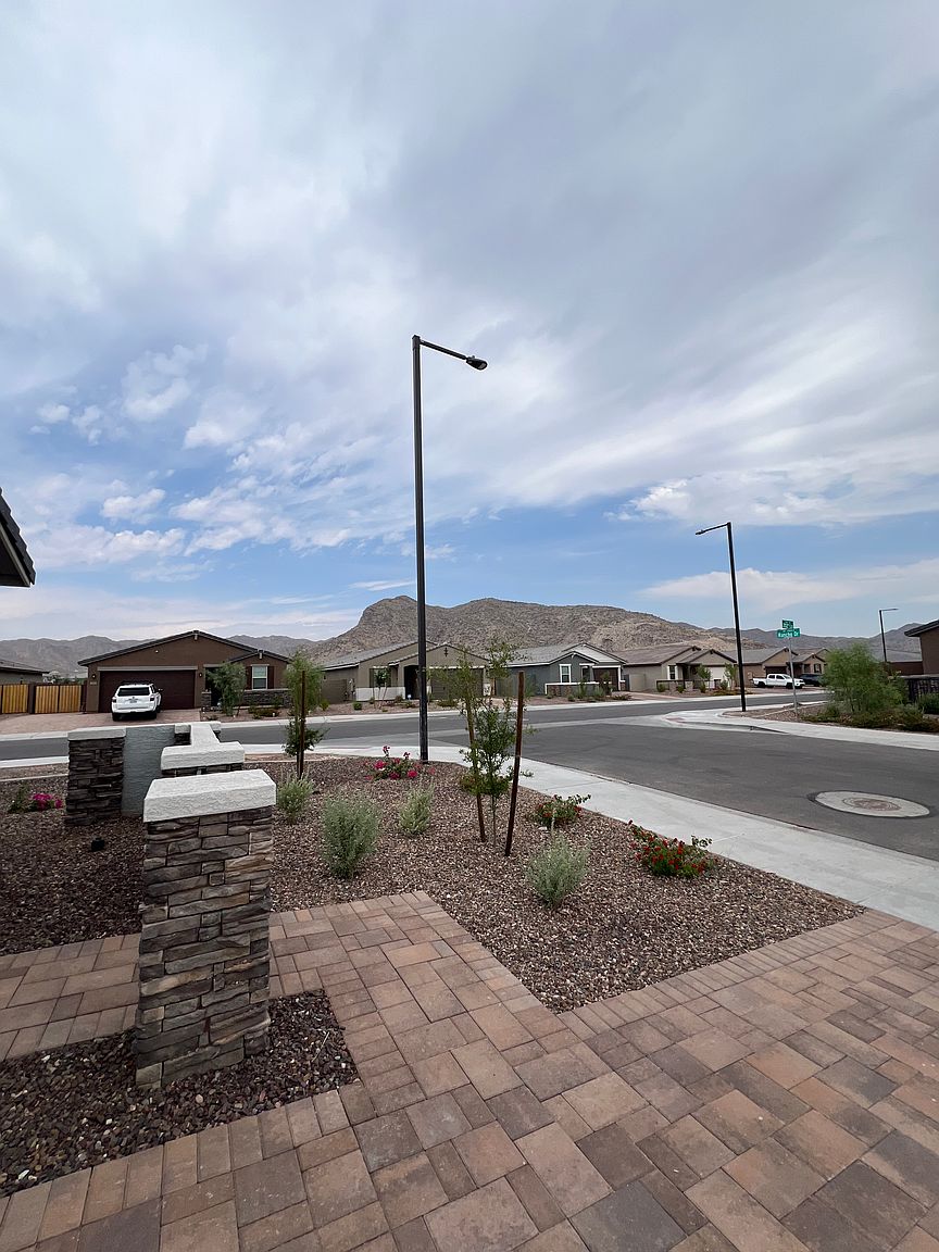 20265 W Rancho Dr photo 2