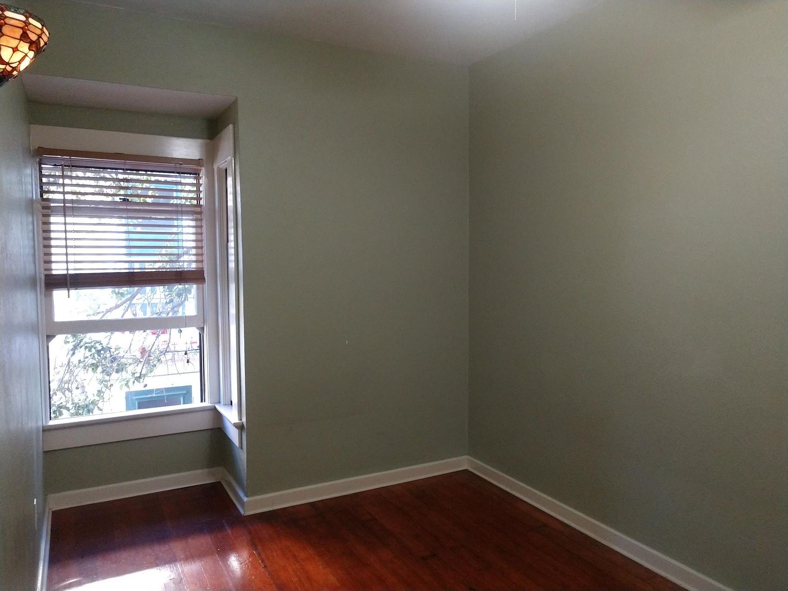 2401 E St photo 2