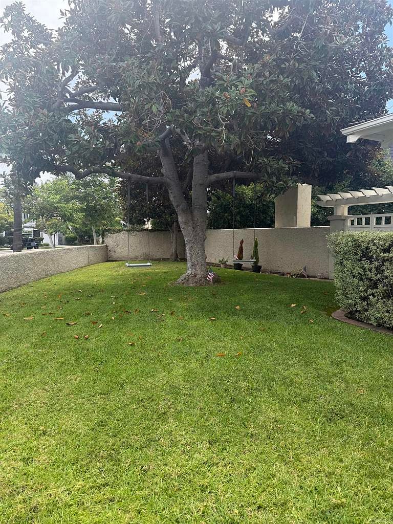 1000 G Ave photo 2