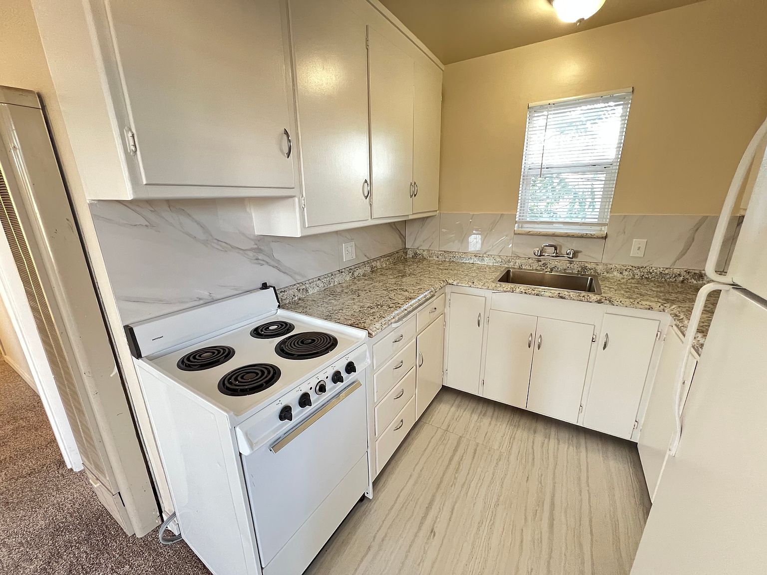 1656 3rd St photo 5
