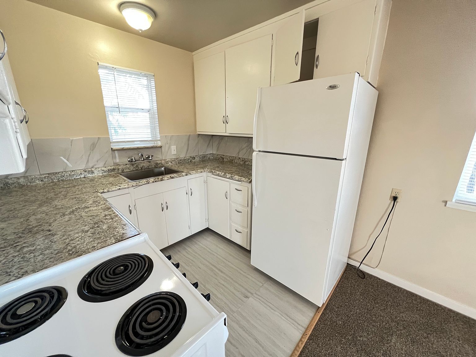 1656 3rd St photo 4