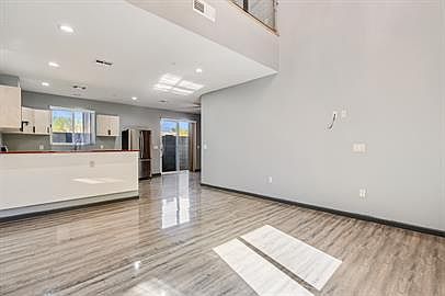 309 photo 2