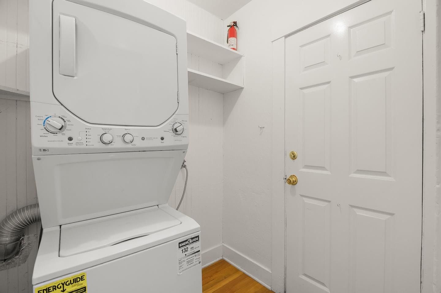 877 Villa Ave photo 4