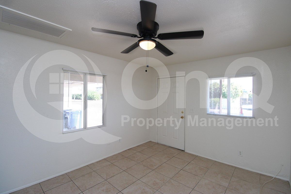 2202 N 23rd Pl photo 5