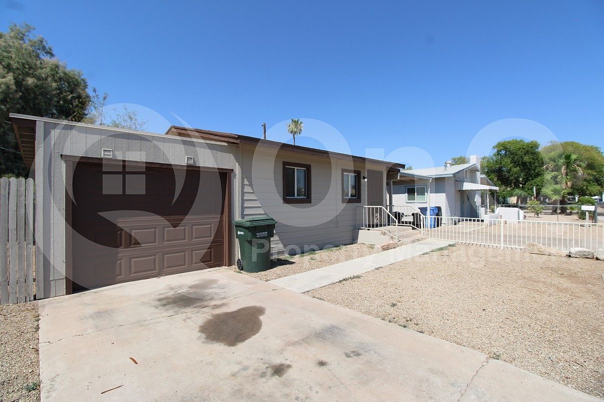 2202 N 23rd Pl photo 2