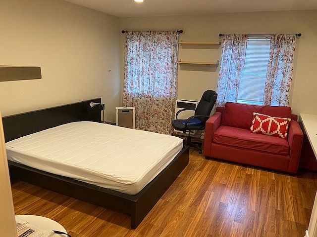0BR/1BA Apartment on Corte Madera Ave · Corte Madera photo 5