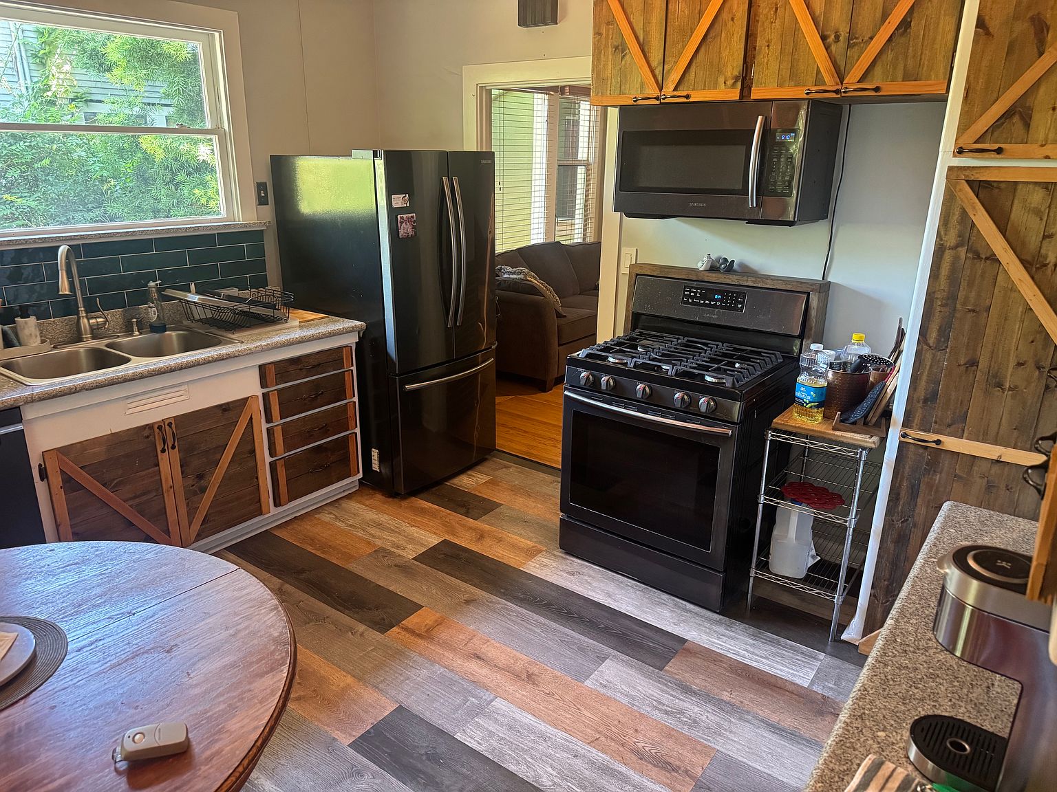 1BR/1BA Duplex on E 28th St · Oakland photo 3