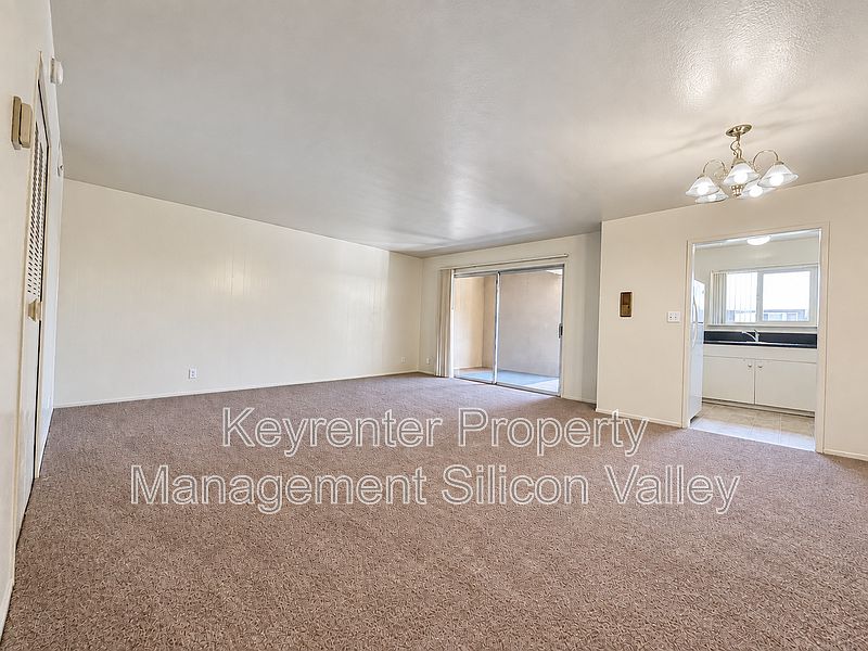 362 W Olive Ave photo 2