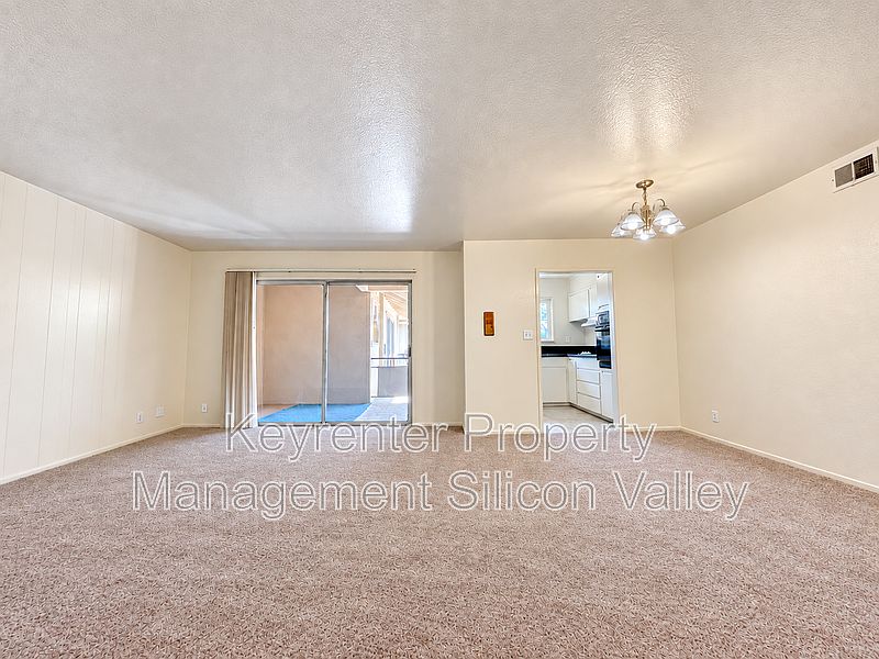 362 W Olive Ave photo 3