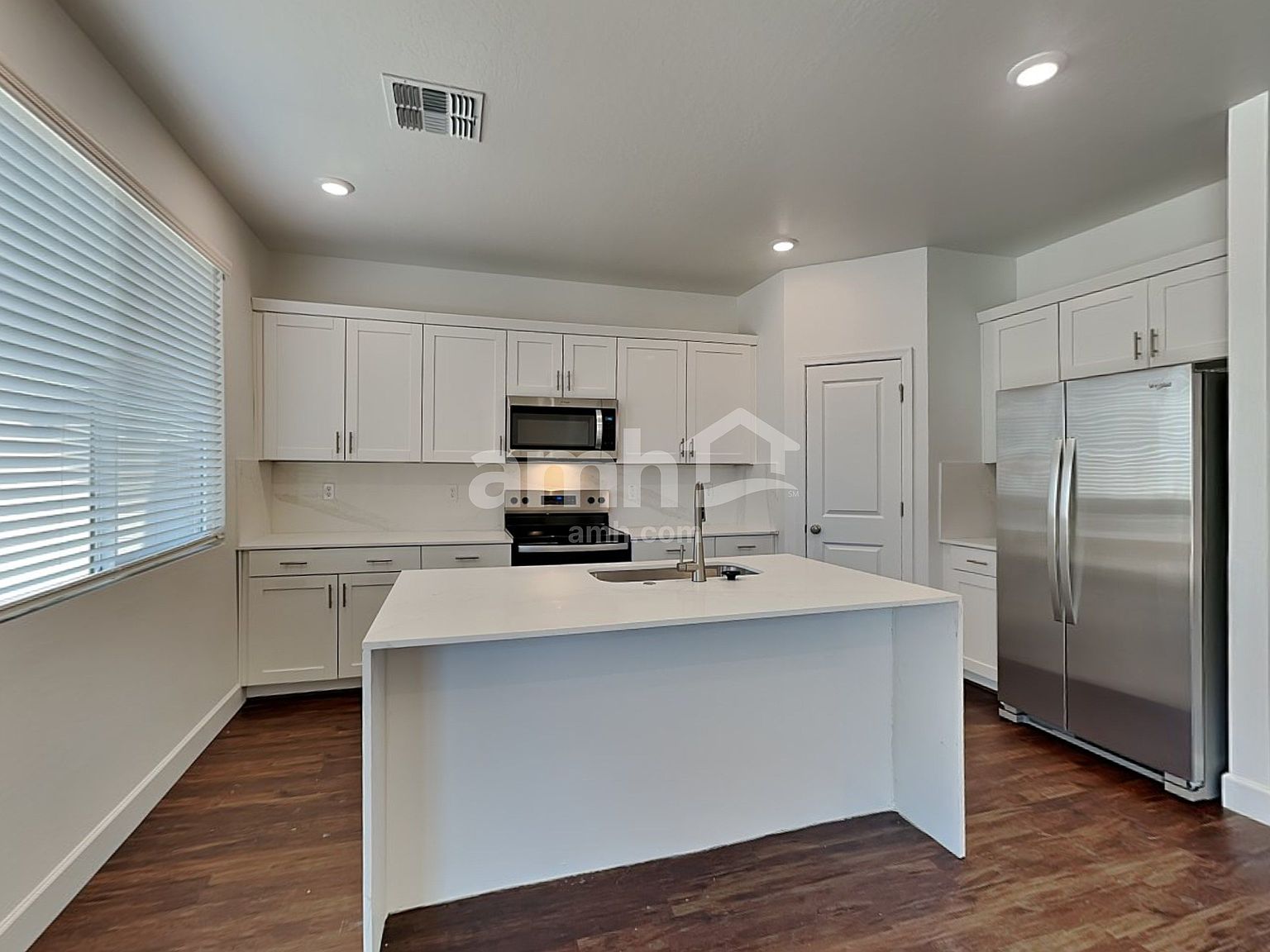 17142 W Lawrence Ln photo 4