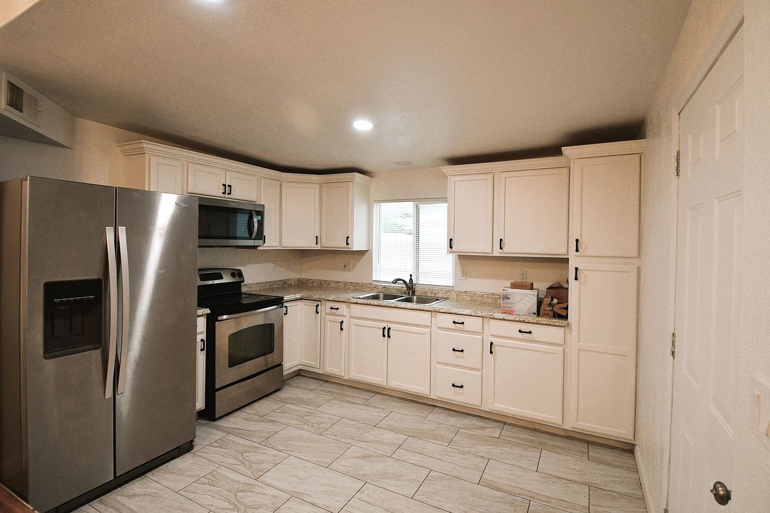3107 W Granada Rd Phoenix, AZ 85009 photo 2