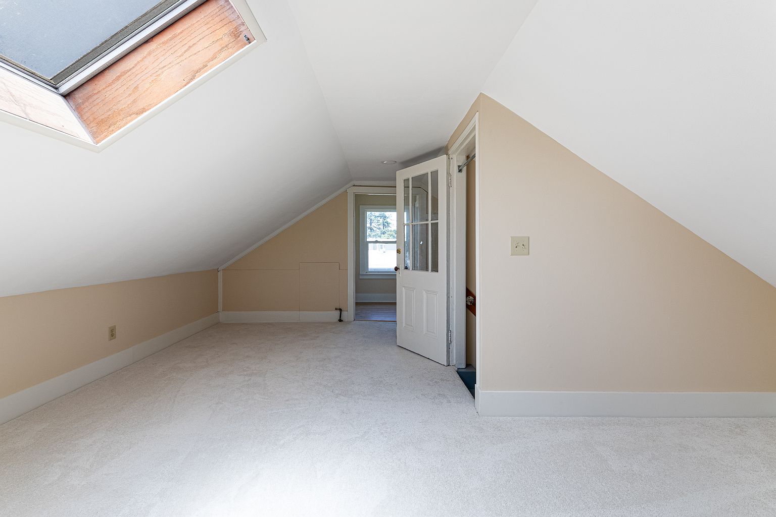 2128 Roosevelt Ave photo 5
