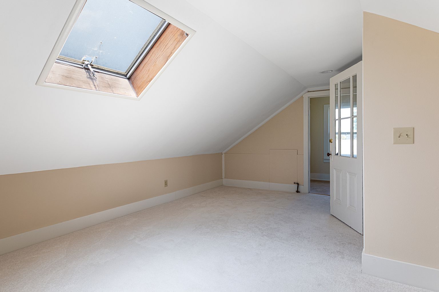 2128 Roosevelt Ave photo 4