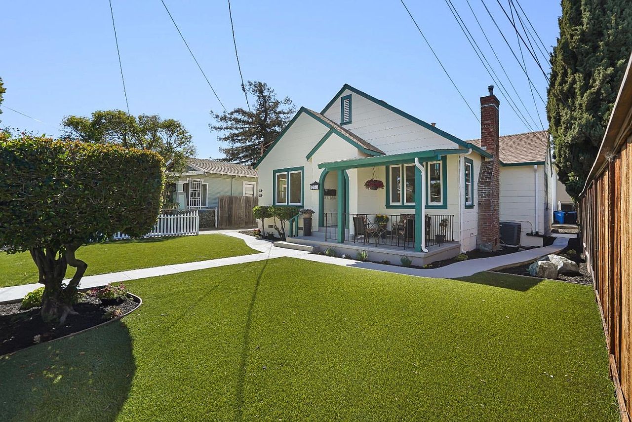 2BR/1BA Single Family House on Madison Ave · Redwood City photo 3