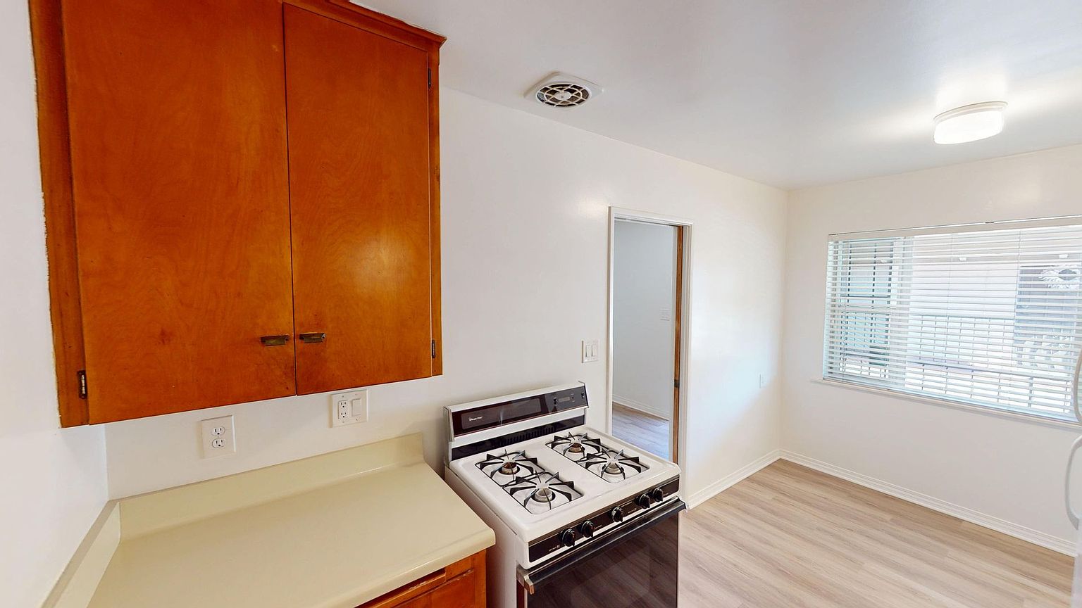 1030 Isabella Ave photo 4