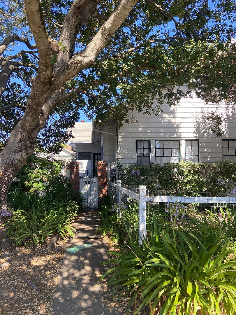 Apartments on B St · Petaluma photo 2