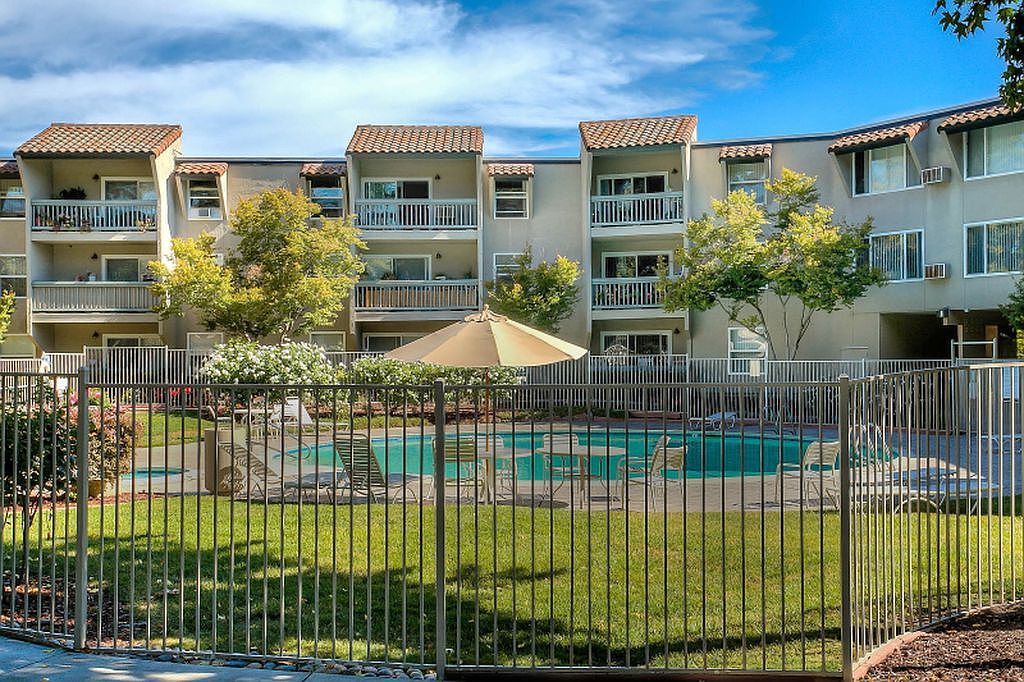 1087 Murrieta Boulevard, Livermore, CA 94550 photo 2