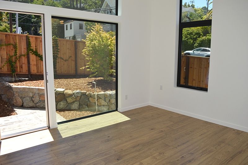 429 Turney St photo 2