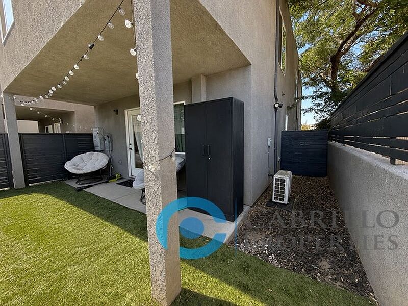 3079 Martin Ave photo 3