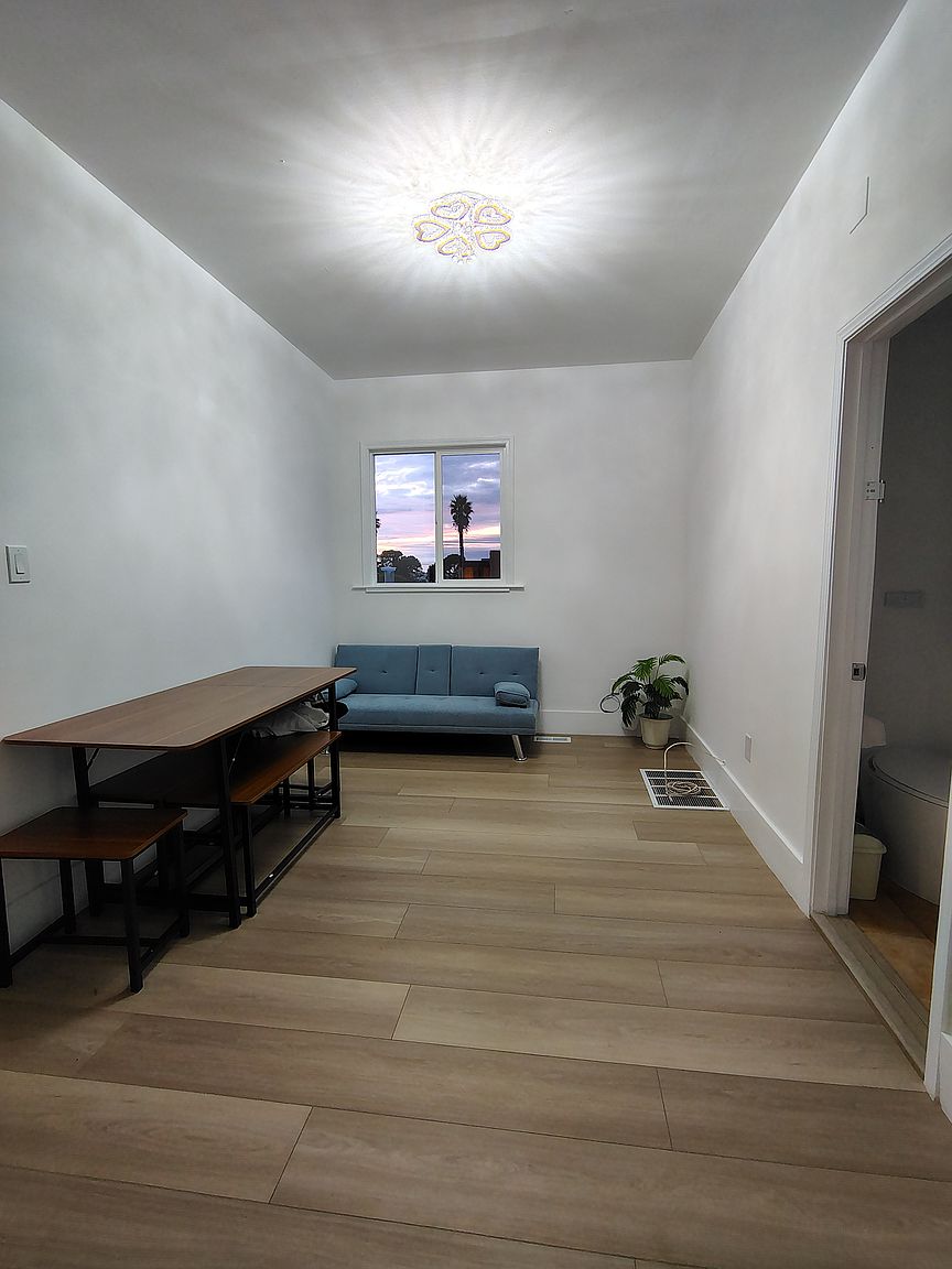 120 Parkview Ave photo 4