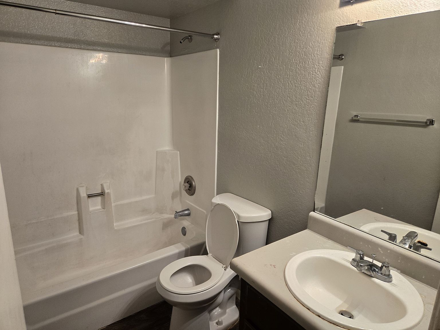 2838 E Le Marche Ave photo 4