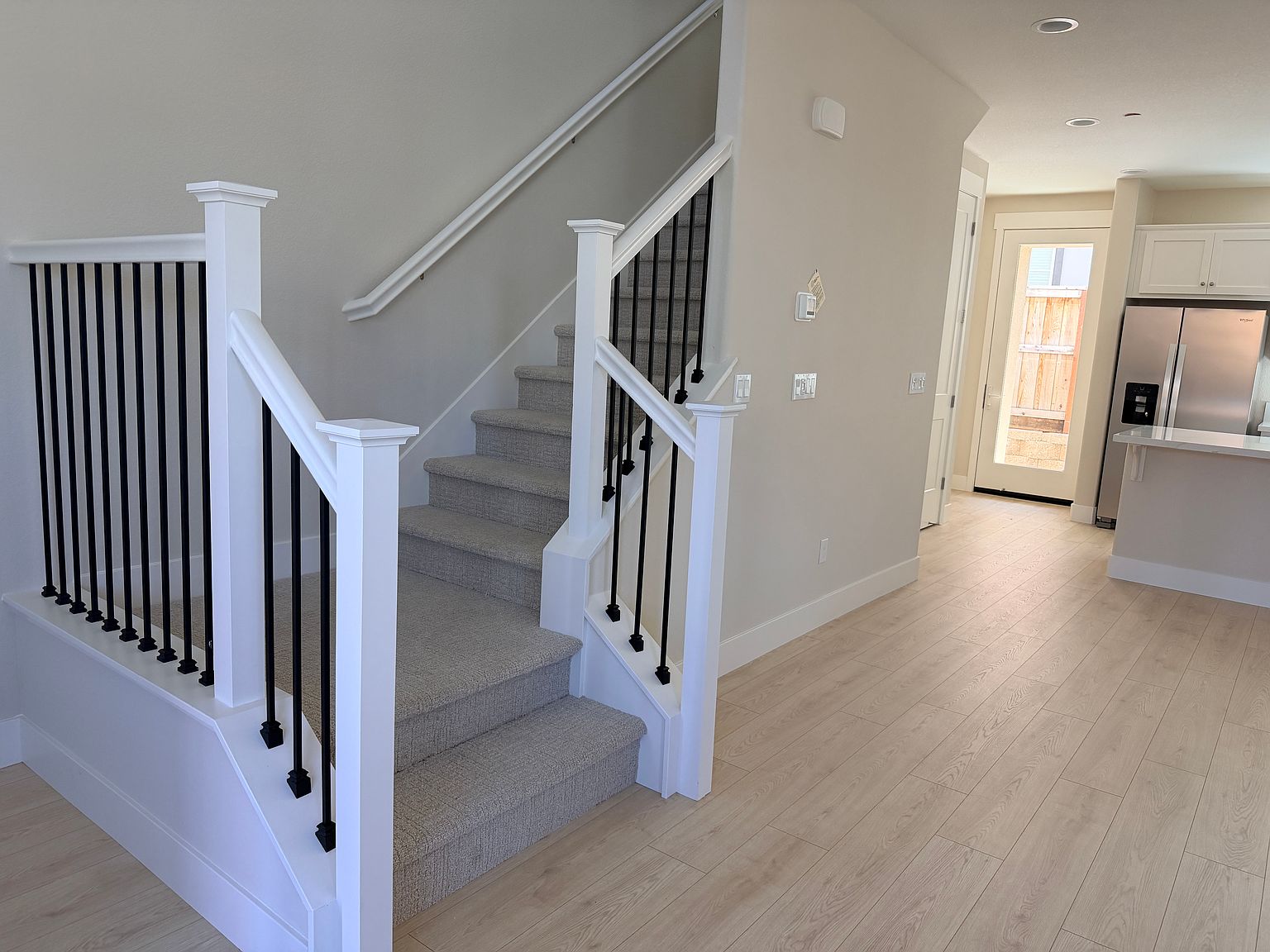 2417 Golden Way photo 5