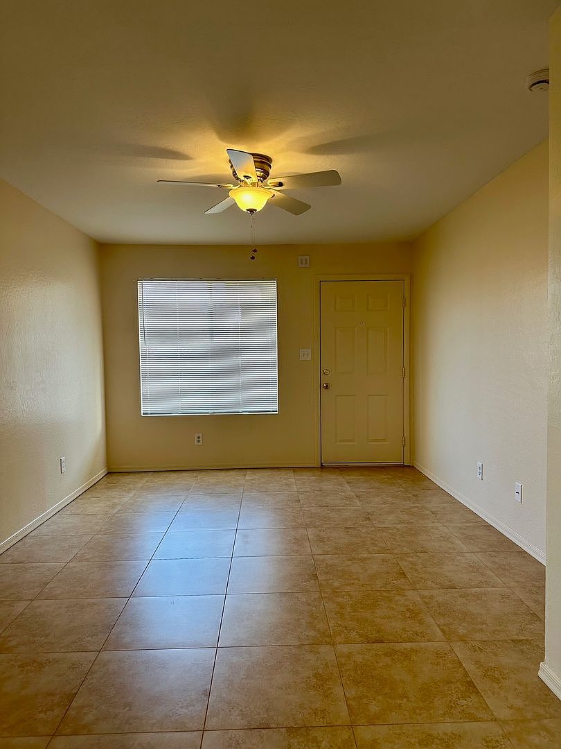 43 W Inglewood Street photo 4