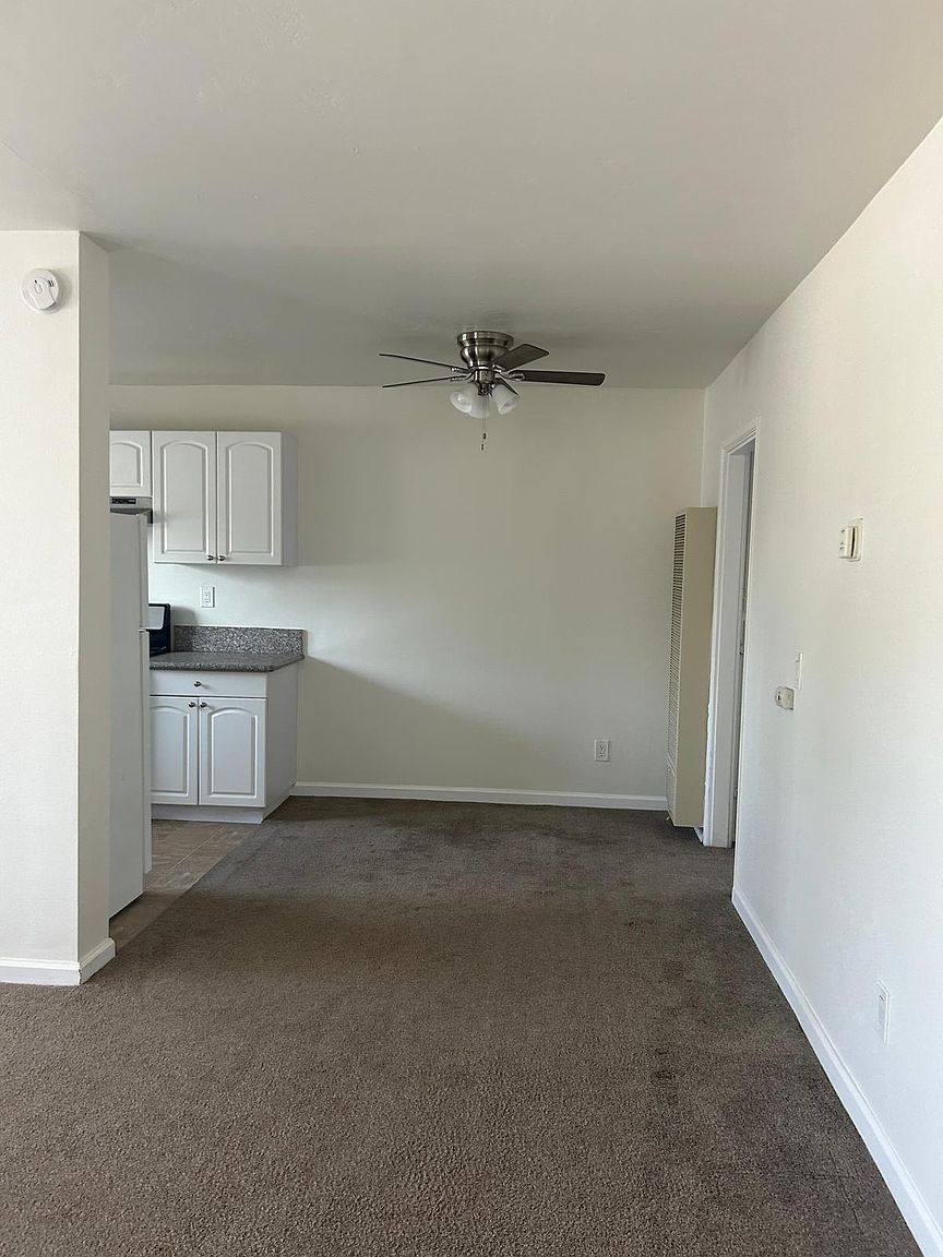 4225 Menlo Ave photo 2