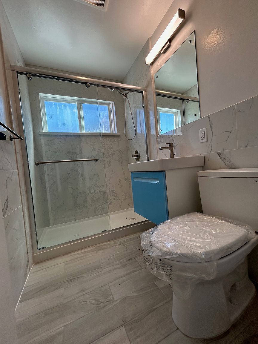 3BR/1BA Single Family House on Eastmoor Ave · Daly City photo 3