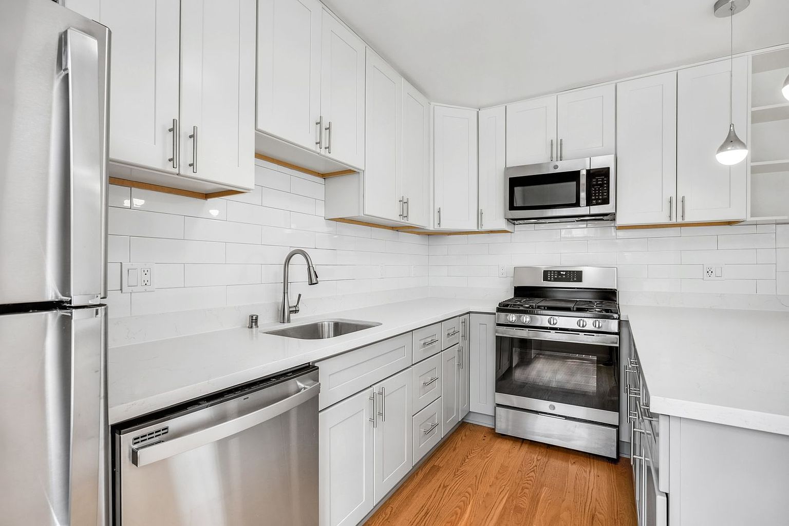 Apartments on Chestnut St Unit 03 · San Francisco photo 5